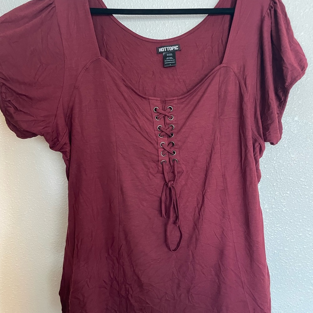 Red blouse - Picture 5 of 6